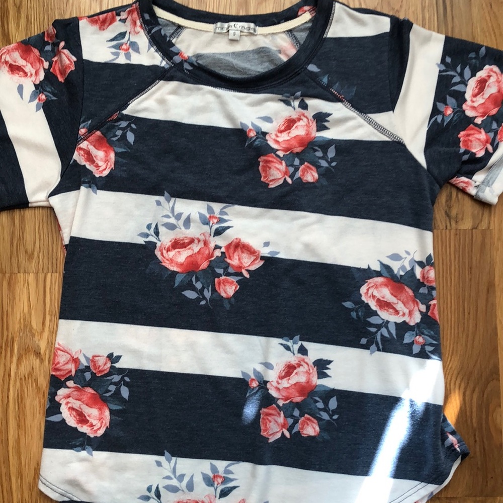 Short sleeve shirt
